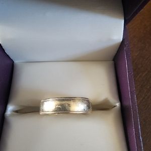SOLD.   Men's 14k Gold Band